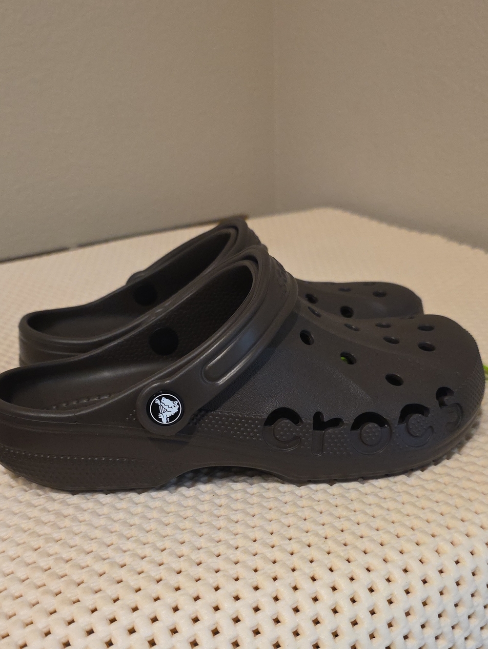 CROCS Classic Clog in Charcoal 7M/9W